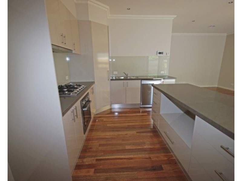 2/37  Anne Street, Mckinnon VIC 3204