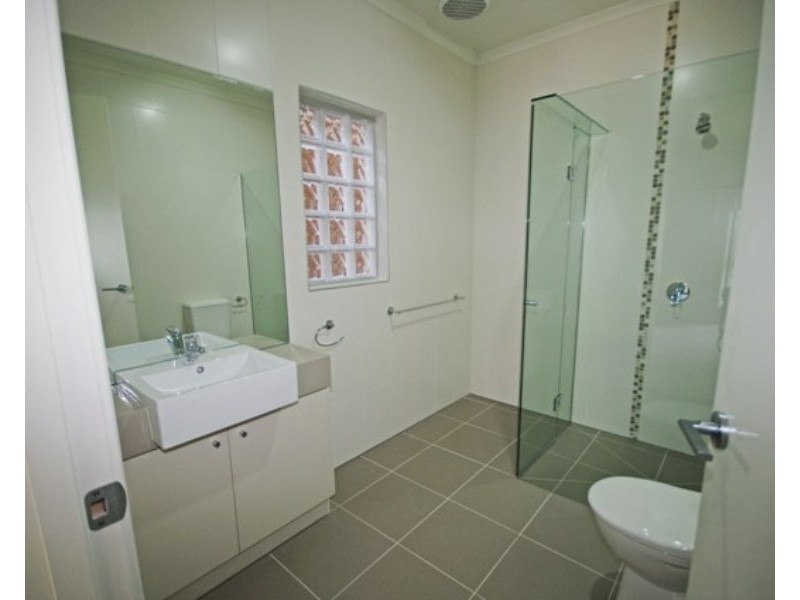 2/37  Anne Street, Mckinnon VIC 3204