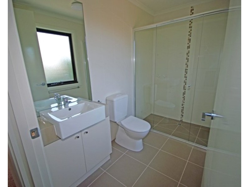 2/37  Anne Street, Mckinnon VIC 3204