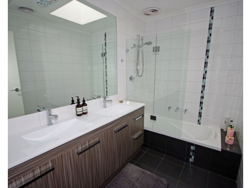 2/47 East Boundary Road, Bentleigh East VIC 3165