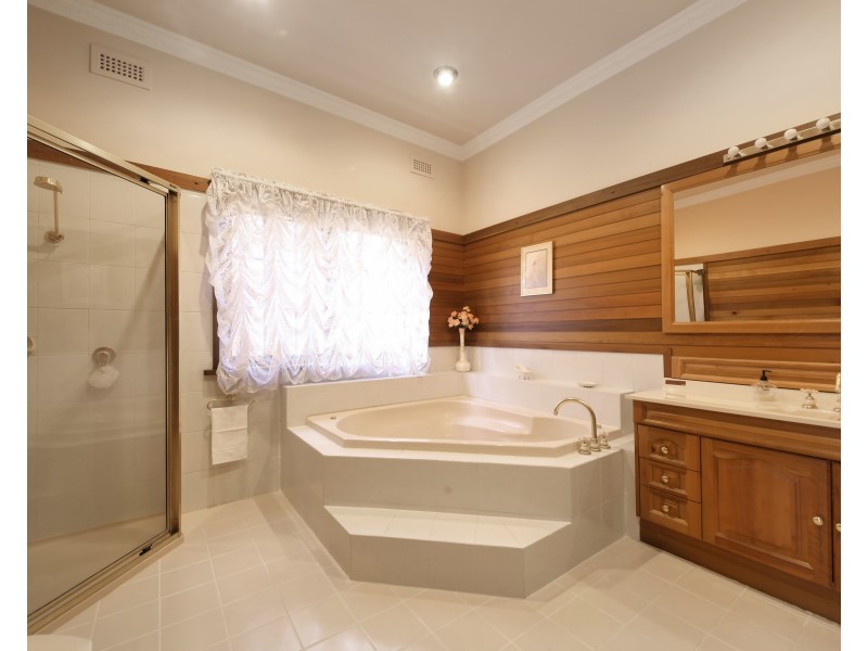 2 Anthony Street, Ormond VIC 3204