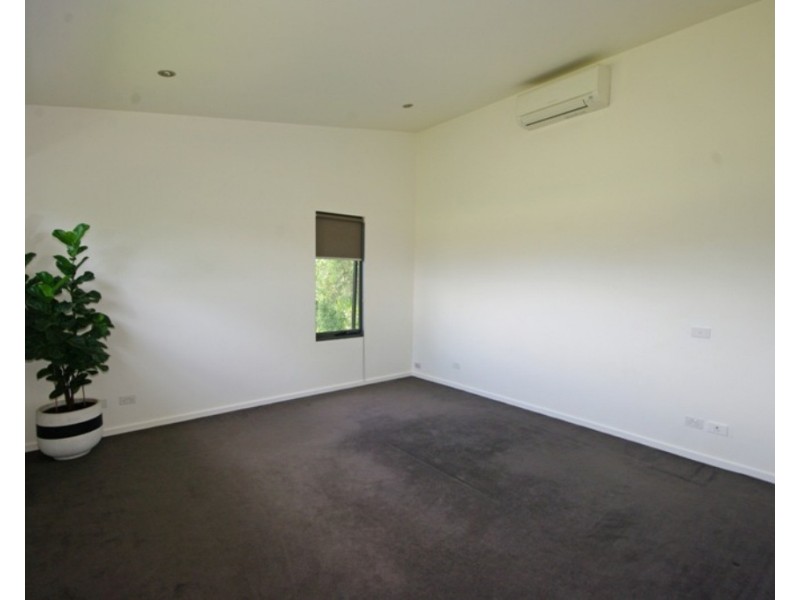 2 Miles Street, Bentleigh VIC 3204