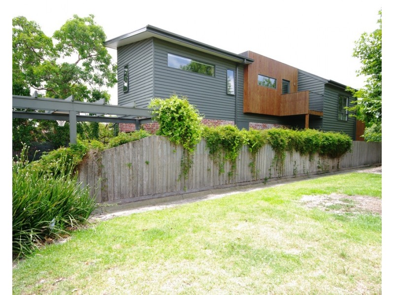 2 Miles Street, Bentleigh VIC 3204