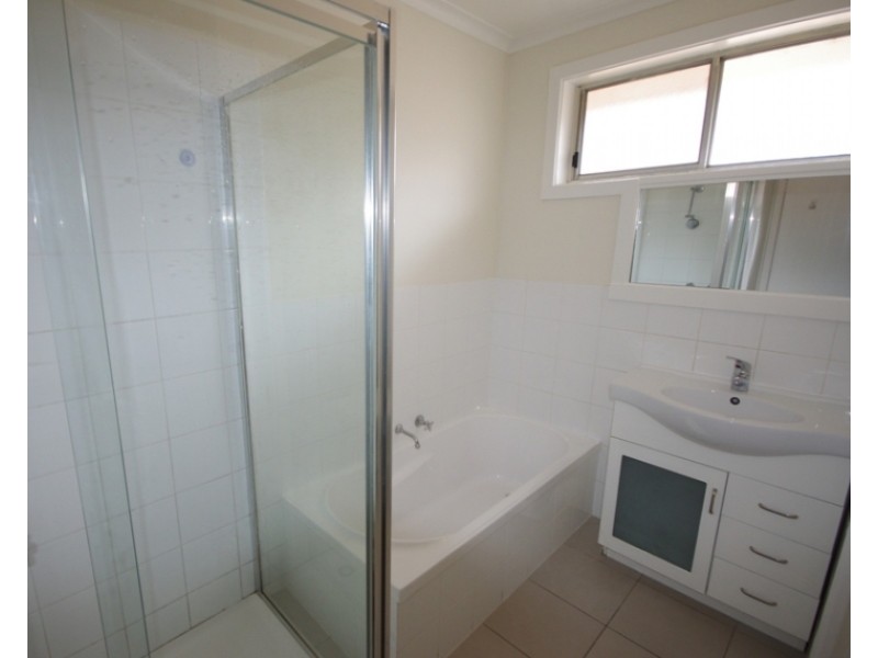 4/14 Moore Avenue, Clayton South VIC 3169