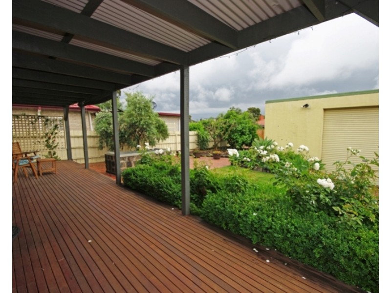 37 CONNIE STREET, Bentleigh East VIC 3165