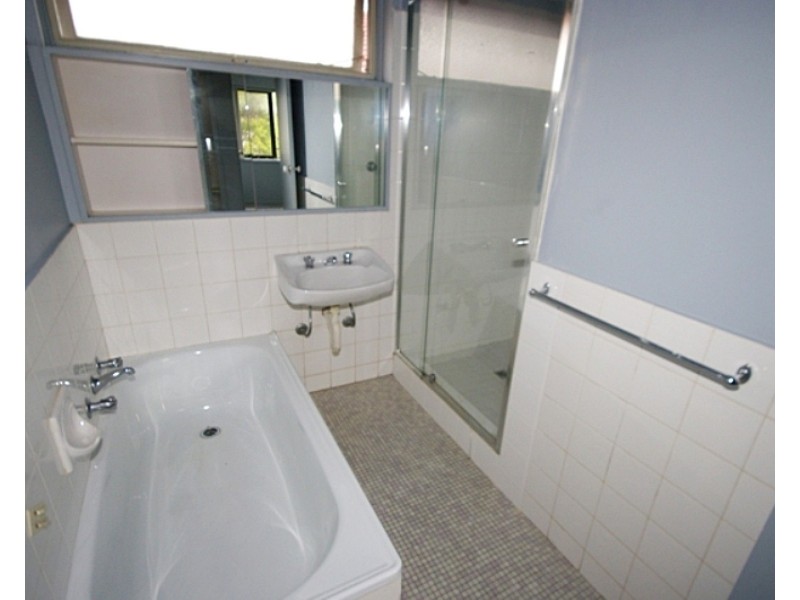 4/11 Brentwood Street, Bentleigh VIC 3204