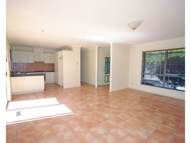 2/12 Bleazby Street, Bentleigh VIC 3204