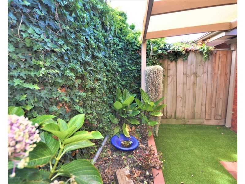 8/15A Wattle Grove, Mckinnon VIC 3204