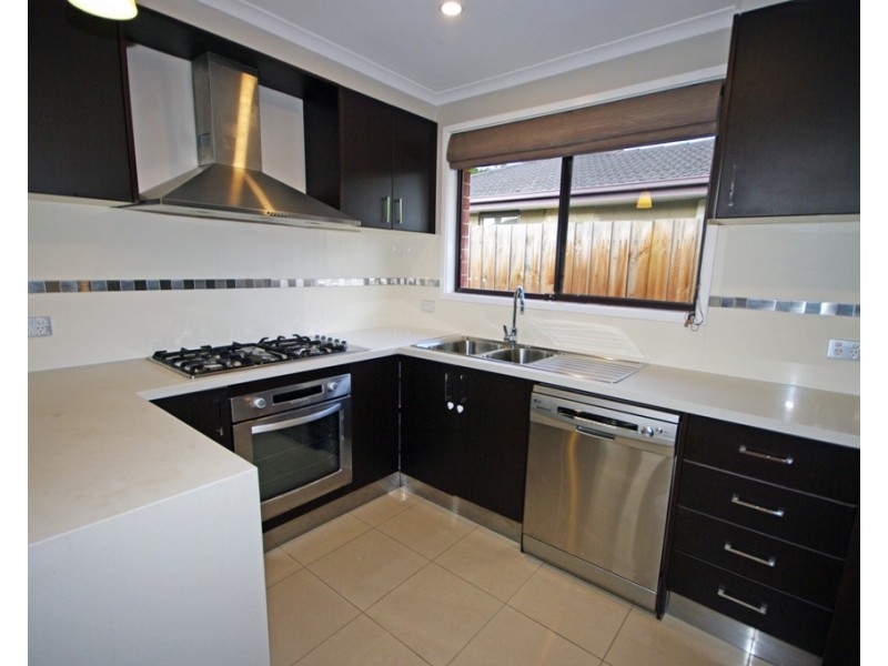 34 Sandleford Place, Dingley Village VIC 3172