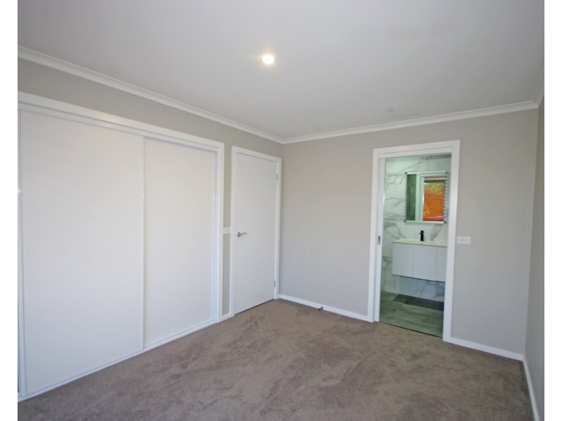 34 Sandleford Place, Dingley Village VIC 3172