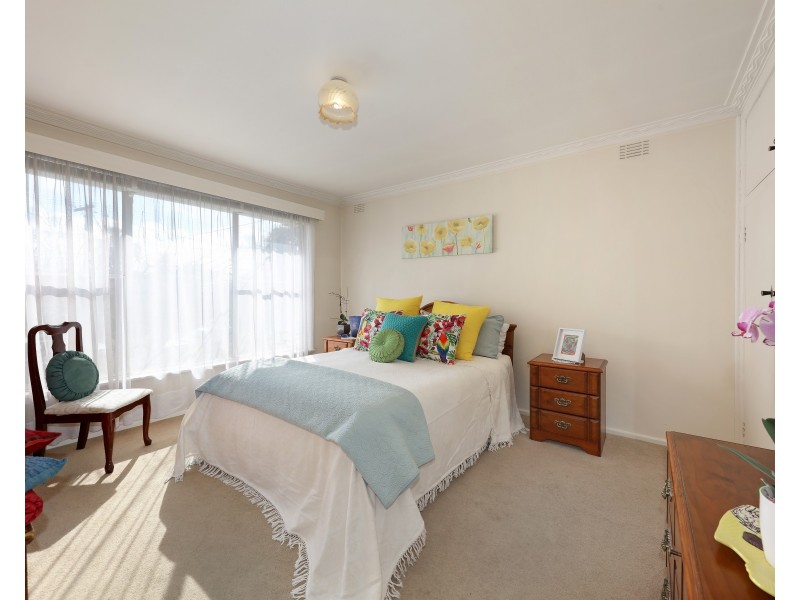 18 Millard Street, Bentleigh East VIC 3165