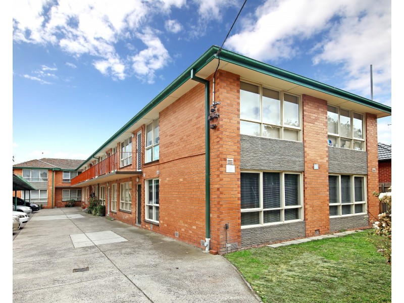 8/27 Lillimur Road, Ormond VIC 3204