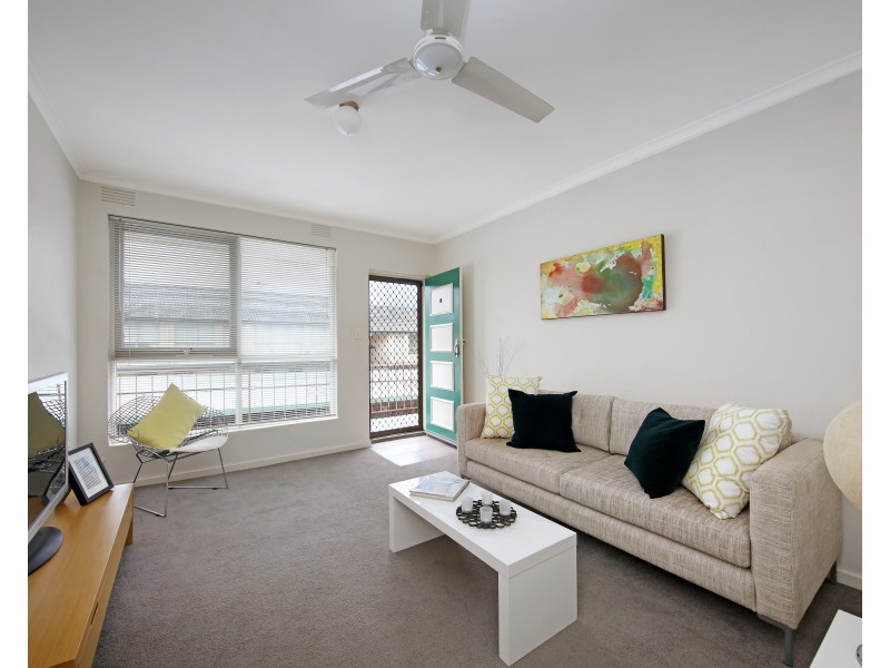 8/27 Lillimur Road, Ormond VIC 3204