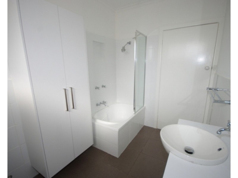 2/23 Morton Street, Clayton VIC 3168