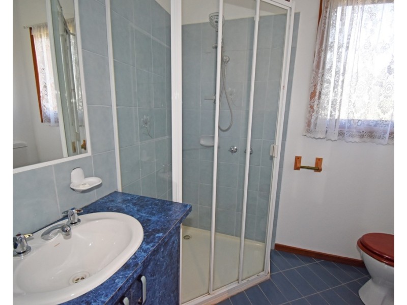 1/10 Hall Street, Mckinnon VIC 3204