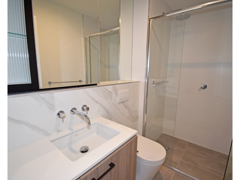 205/11-13 	Bent Street, Bentleigh VIC 3204