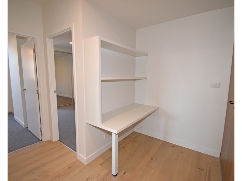 205/11-13 	Bent Street, Bentleigh VIC 3204