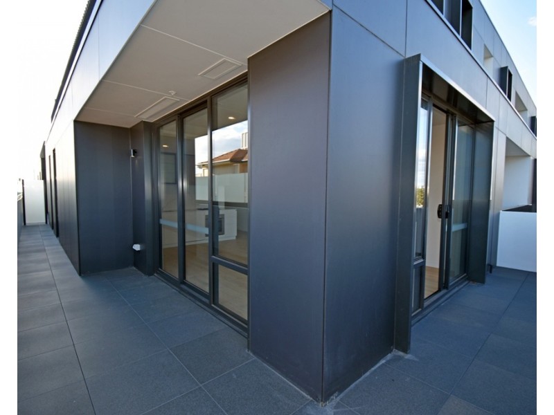 205/11-13 	Bent Street, Bentleigh VIC 3204