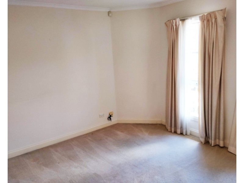 2/68 Whitmuir Road, Mckinnon VIC 3204