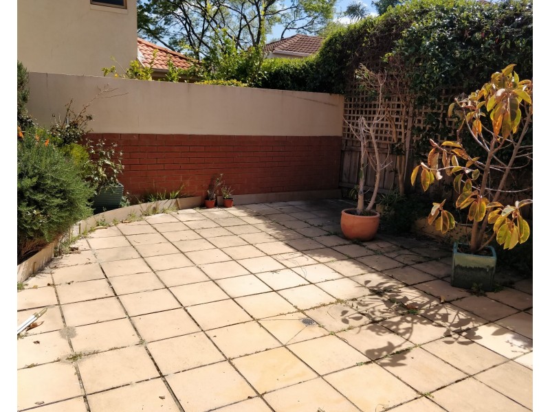 2/68 Whitmuir Road, Mckinnon VIC 3204