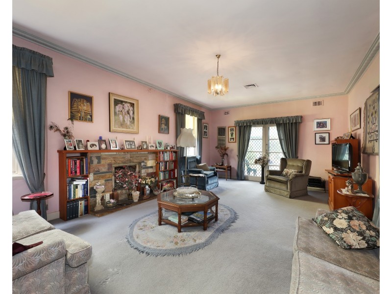 5 Frogmore Road, Carnegie VIC 3163