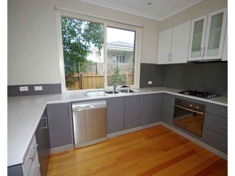 2/34 Whitmuir Road, Bentleigh VIC 3204