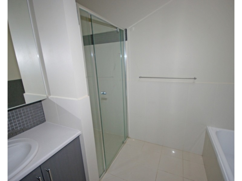 2/34 Whitmuir Road, Bentleigh VIC 3204