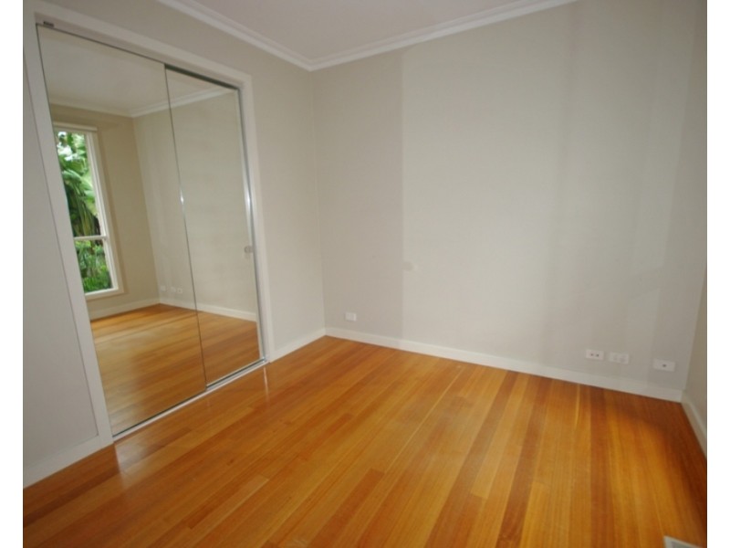 2/34 Whitmuir Road, Bentleigh VIC 3204