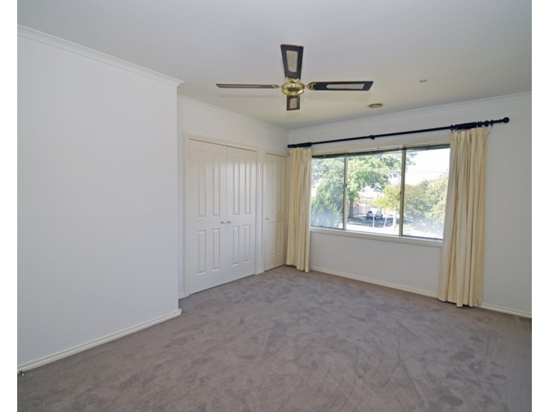 1/9 Wild Cherry Road, Ormond VIC 3204