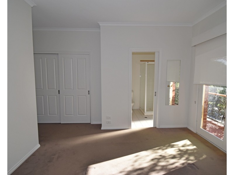 3/76 Wheatley Road, Mckinnon VIC 3204