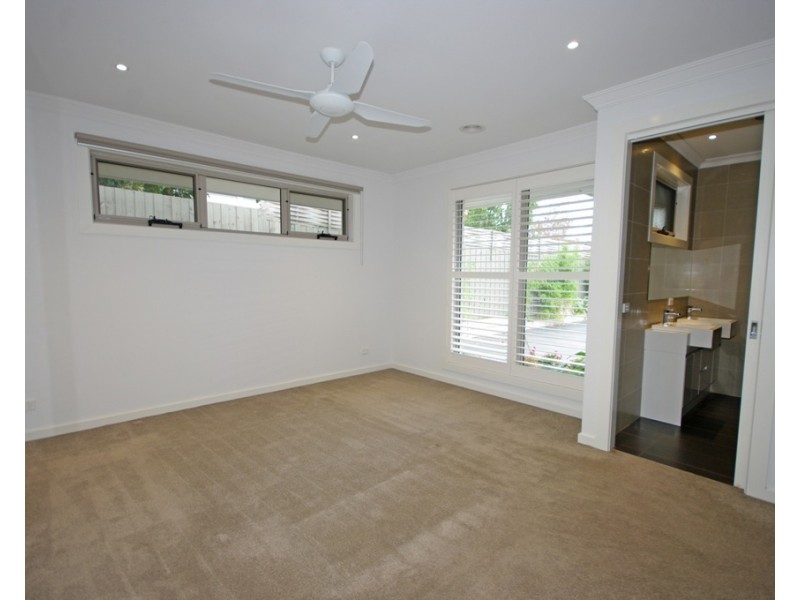 1B Weeroona Road, Murrumbeena VIC 3163