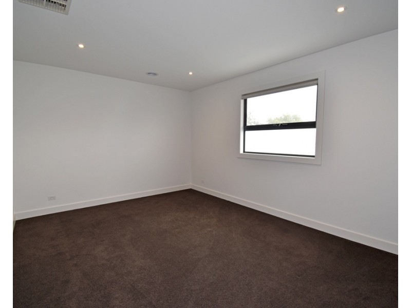 299A McKinnon Road, Mckinnon VIC 3204