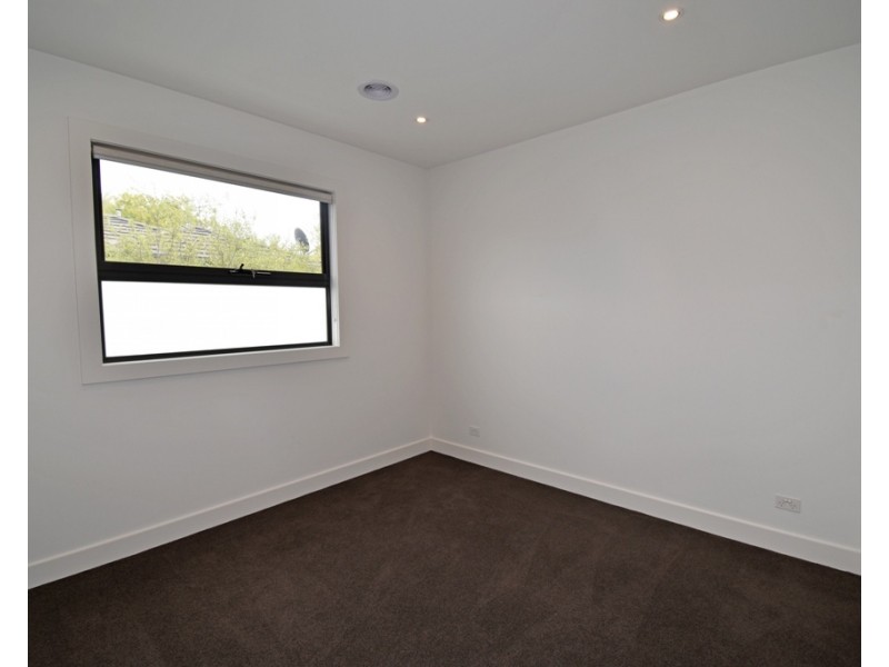 299A McKinnon Road, Mckinnon VIC 3204