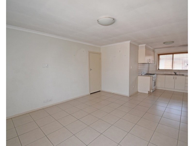 12/2-6 Kelvin Grove, Springvale VIC 3171