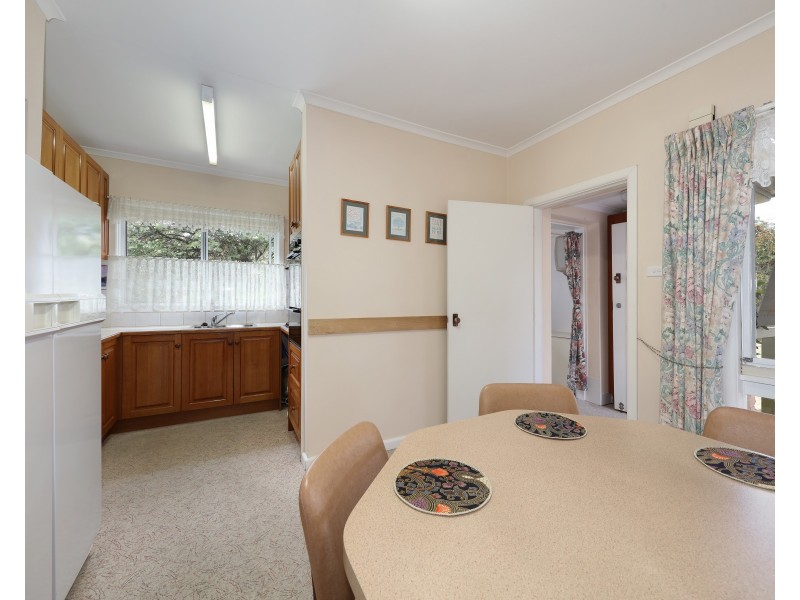 2 Waratah Street, Bentleigh East VIC 3165