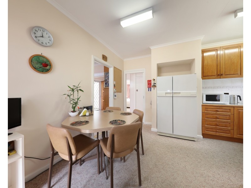 2 Waratah Street, Bentleigh East VIC 3165