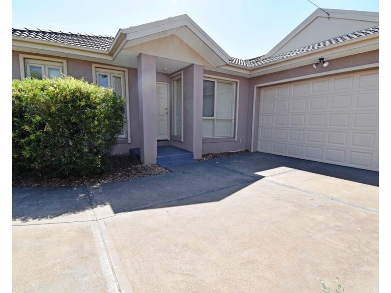 2/24 Madeleine Road, Clayton VIC 3168