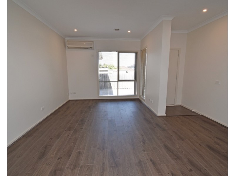 2/24 Madeleine Road, Clayton VIC 3168