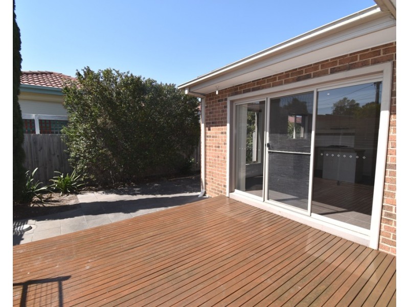 2/24 Madeleine Road, Clayton VIC 3168
