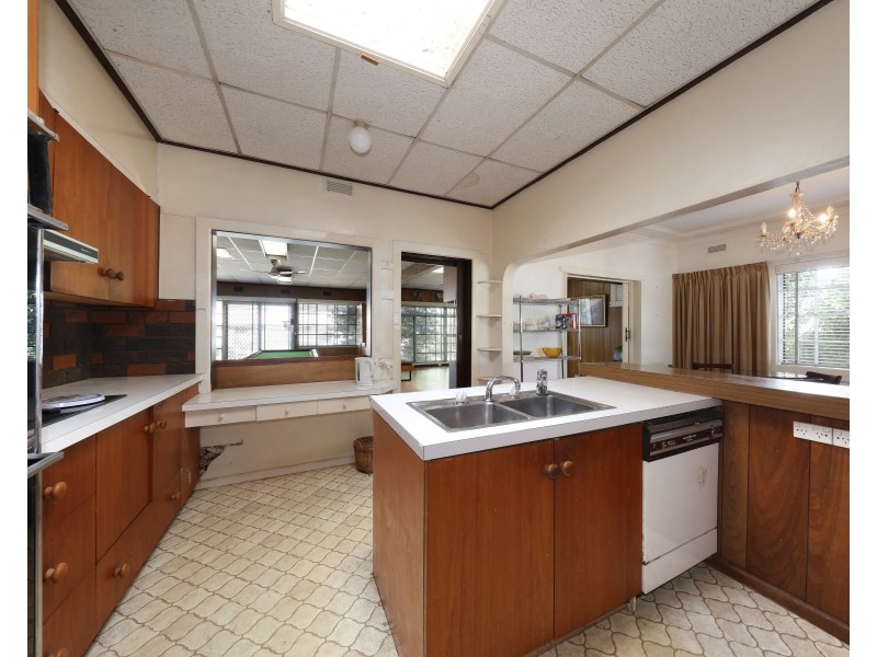 64 Lahona Avenue, Bentleigh East VIC 3165