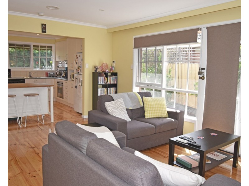 4/10  Ulupna Road, Ormond VIC 3204