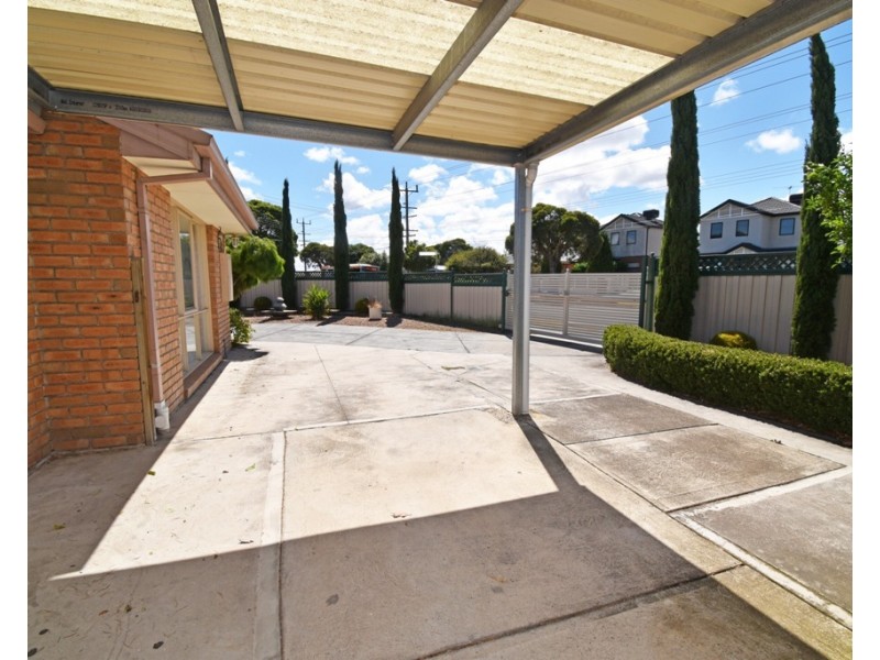 2 Vella Court, Springvale South VIC 3172
