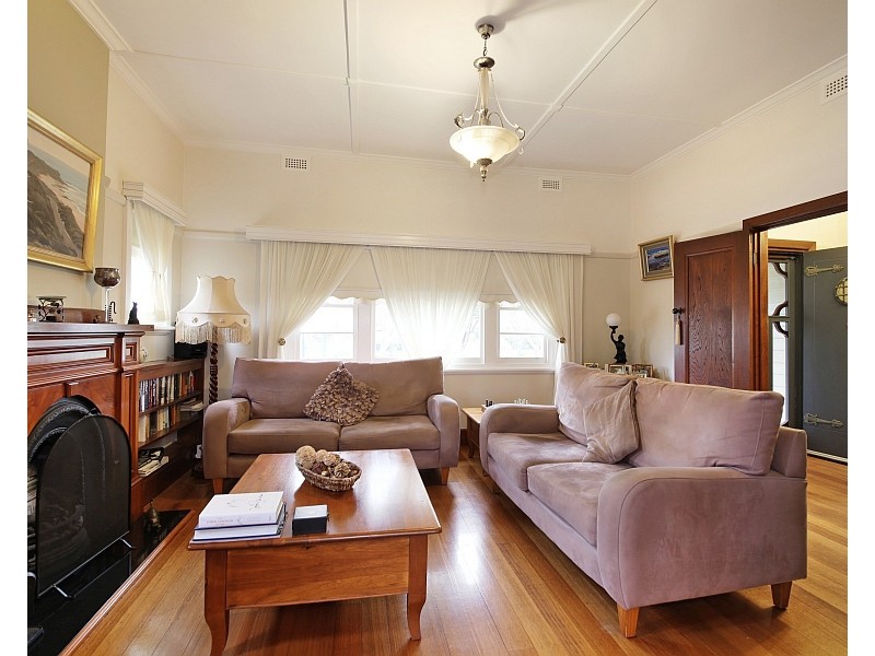 2 Bewdley Street, Ormond VIC 3204