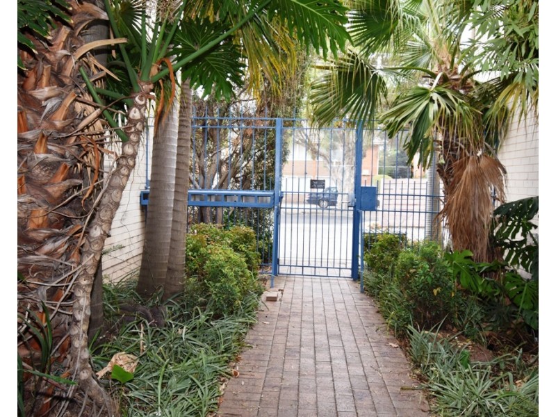 3/8 Brentwood Street, Bentleigh VIC 3204