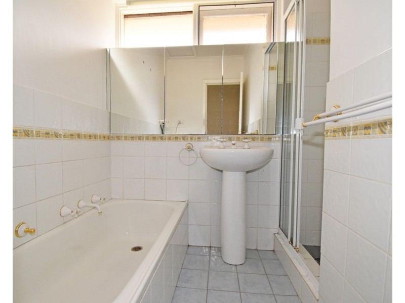 3/8 Brentwood Street, Bentleigh VIC 3204