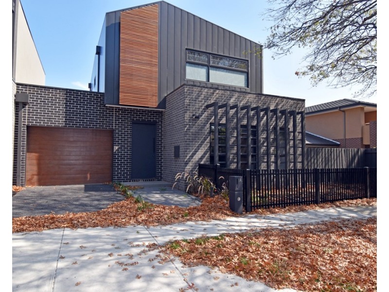 1A Shanahan Crescent, Mckinnon VIC 3204