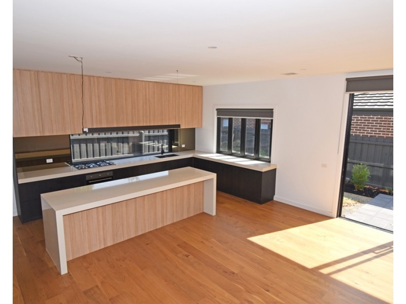 1A Shanahan Crescent, Mckinnon VIC 3204