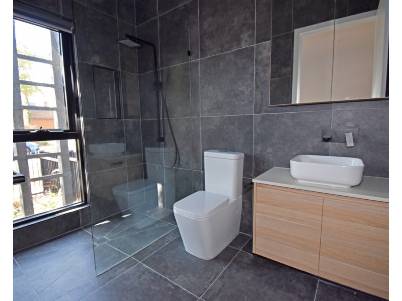 1A Shanahan Crescent, Mckinnon VIC 3204