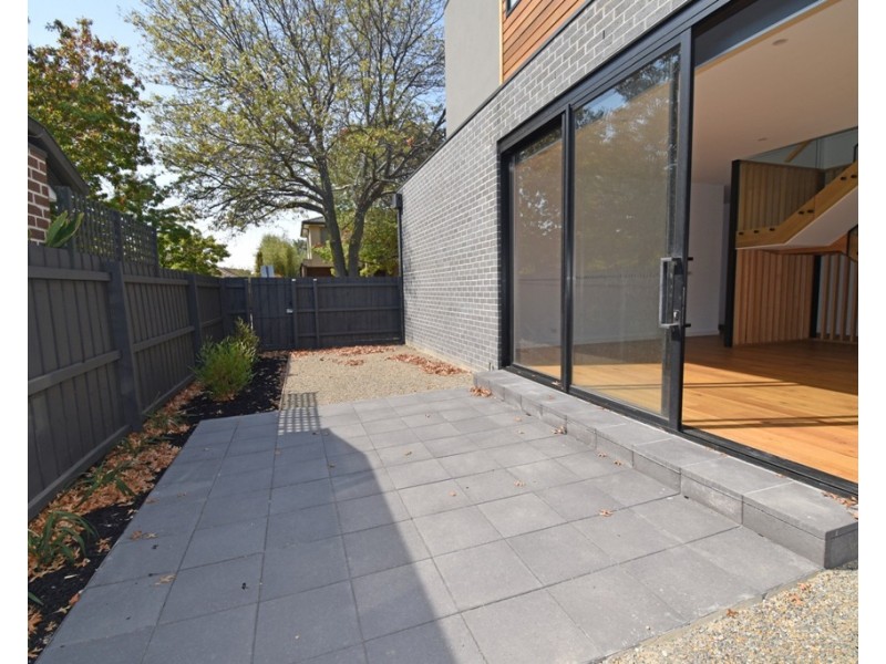 1A Shanahan Crescent, Mckinnon VIC 3204