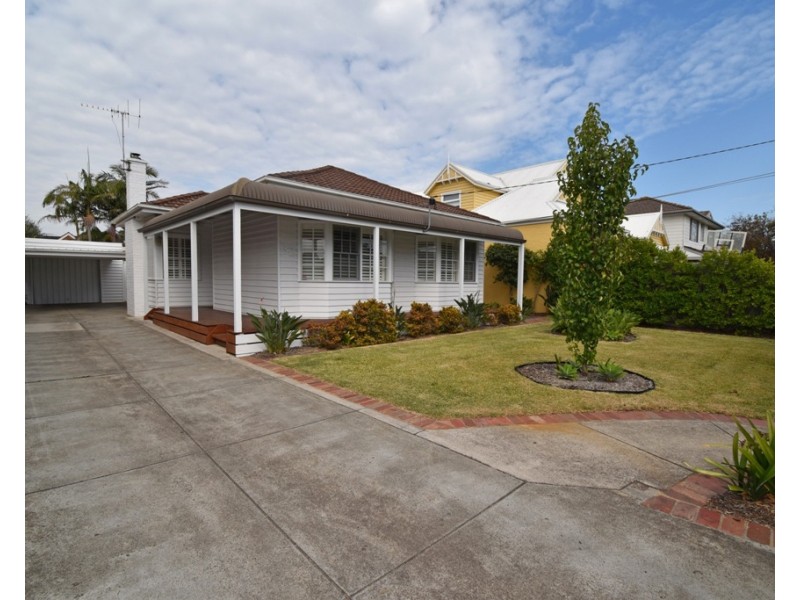 32 Fourth Street, Parkdale VIC 3195